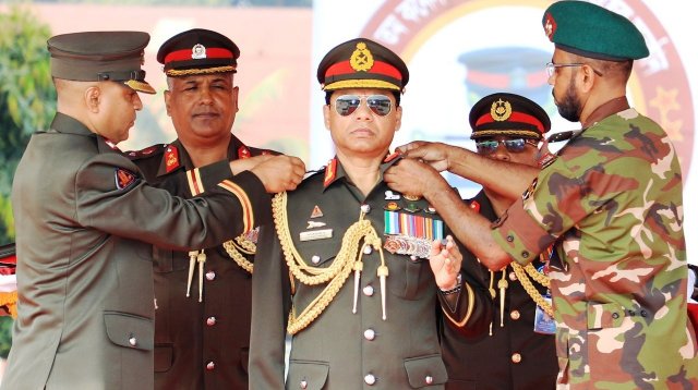 রেজিমেন্ট অব আর্টিলারির ‘কর্নেল অব দি রেজিমেন্ট’ হিসেবে অভিষিক্ত হলেন সেনাপ্রধান