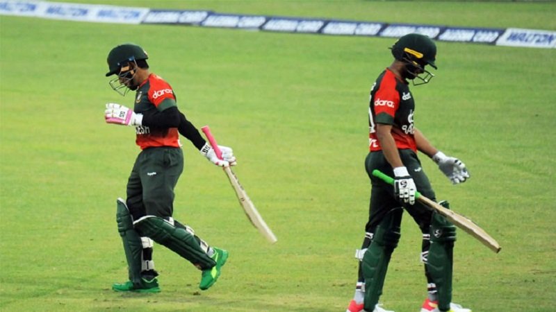 ৫ উইকেট হারিয়ে চাপে বাংলাদেশ