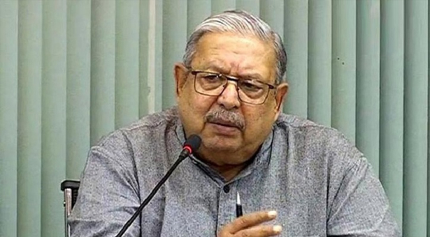 নিরক্ষর নারীদের বিদেশ পাঠানো বন্ধ হওয়া উচিত: প্রবাসী কল্যাণমন্ত্রী