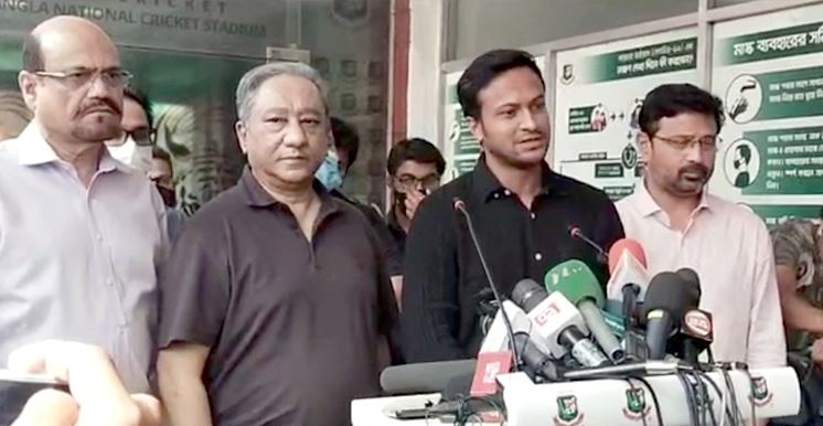 তামিম-রিয়াদ ইস্যুতে সাক্ষাৎকার দিয়েছেন সাকিব