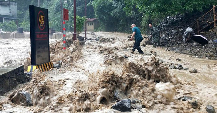 চীনে ভয়াবহ বৃষ্টি-বন্যায় মৃত্যু ১৫ জনের