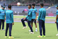 টস হেরে ব্যাটিংয়ে বাংলাদেশ, একাদশে মাহমুদউল্লাহ