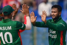 আফগানিস্তানে শিবিরে প্রথম আঘাত হানলেন সাকিব