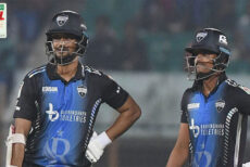 খুলনাকে ২২০ রানের বড় লক্ষ্য দিল রংপুর
