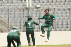 অস্ট্রেলিয়ার বিপক্ষে হ্যাটট্রিক করে ইতিহাস রচনা ফারিহার