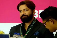 বিপিএলের প্লেয়ার্স ড্রাফটে খেলোয়াড় কিনতে এলেন শাকিব খান