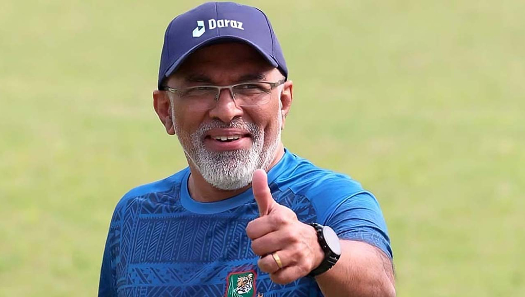 হাথুরুসিংহের বিদায়ের ঘণ্টা বেজে উঠেছে