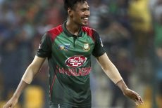 বাংলাদেশের বোলিং তোপে দিশেহারা আফগানরা
