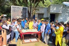 নুহাশপল্লীতে এক হাজার ৭৬টি মোমবাতি প্রজ্বলন