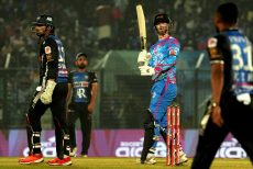রংপুরকে হারিয়ে প্লে-অফে এক ধাপ এগিয়ে চিটাগং কিংস