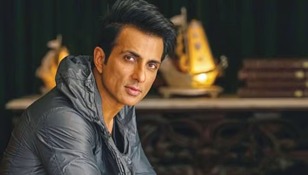 অভিনেতা সোনু সুদের বিরুদ্ধে গ্রেপ্তারি পরোয়ানা জারি