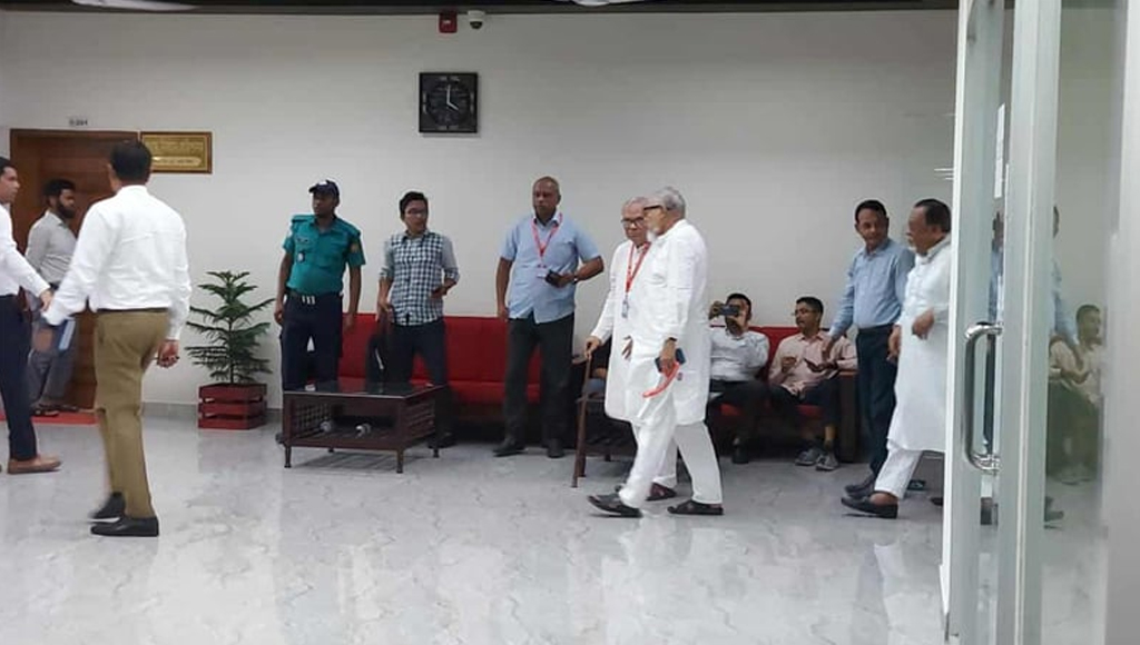 সিইসির সঙ্গে বৈঠকে বিএনপি প্রতিনিধি দল; নির্বাচনী প্রস্তুতি নিয়ে আলোচনা